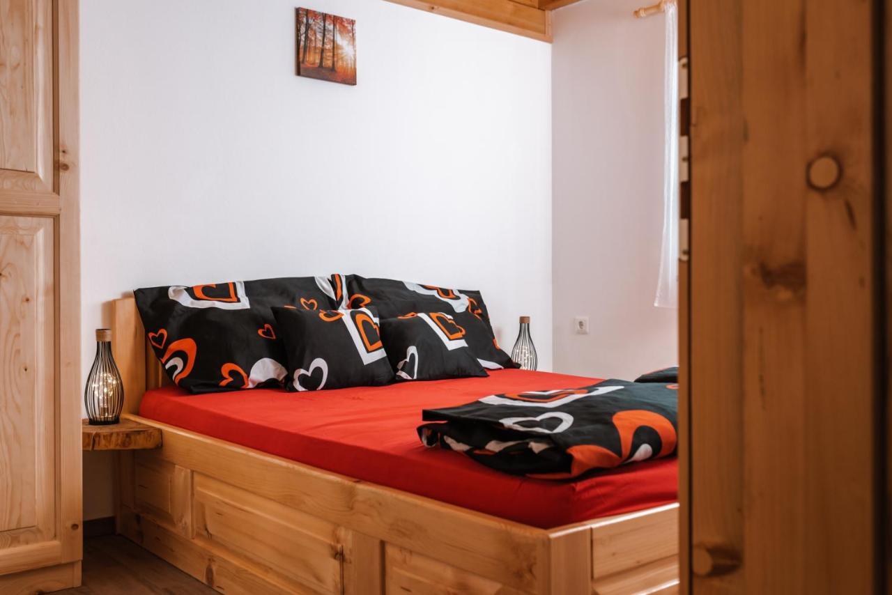 Apartmaji Gracner Dramlje Esterno foto